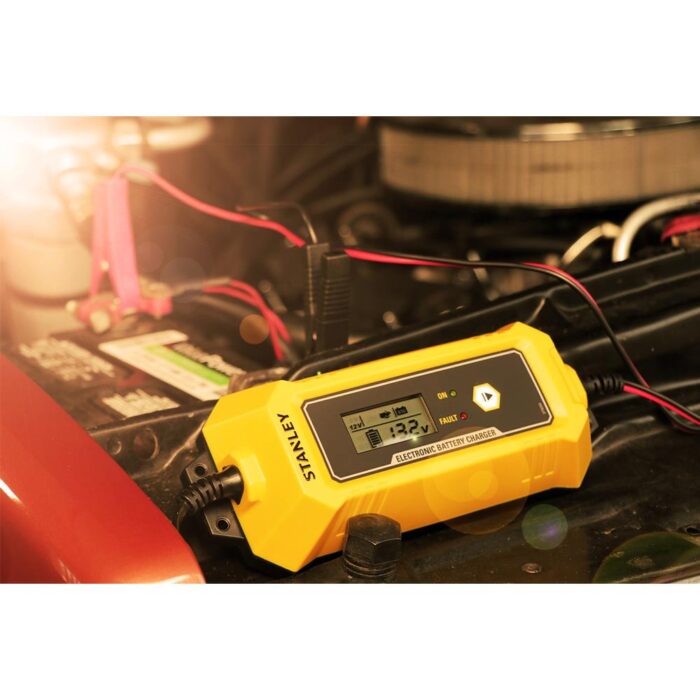 STANLEY SXA26 12V 250A Dijital Akü Şarj ve Akü Bakım Cihazı - Görsel 9